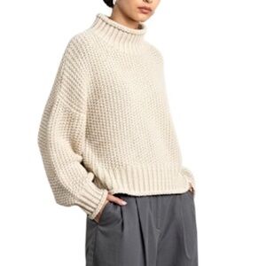 Boxy wool blend beige drop shoulder oversized chunky knit mock neck sweater M